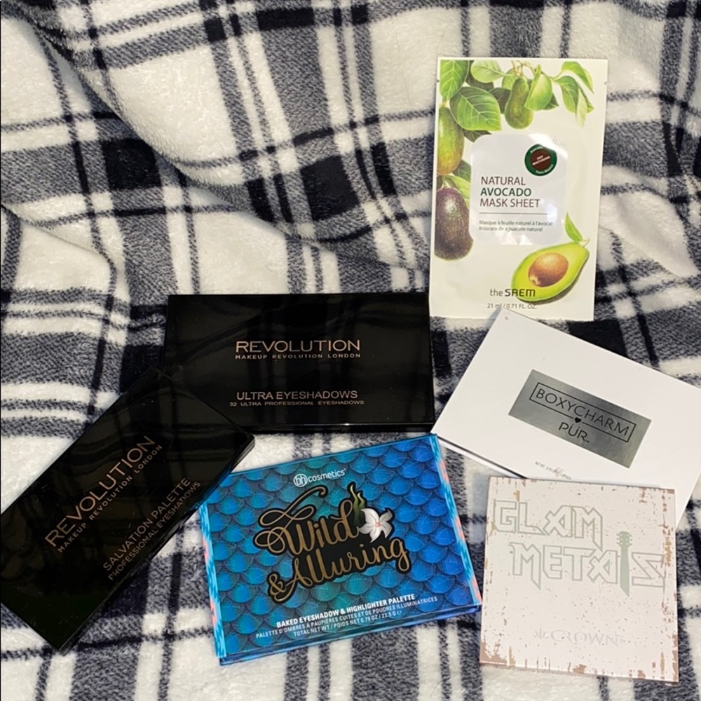 5 eyeshadow palettes & face mask!